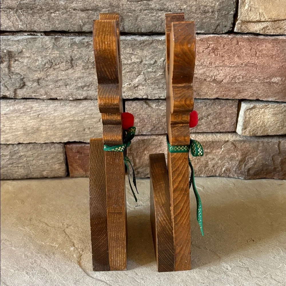 Handmade Wooden Reindeer with Green Bow and puff ball nose - Picture 3 of 6